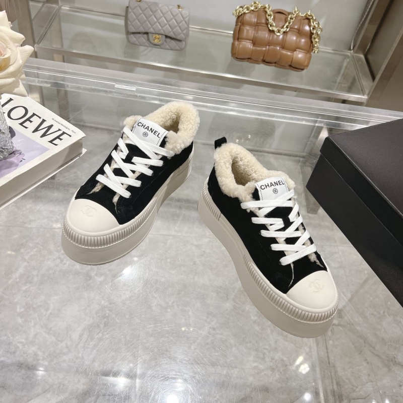 Ch**el sport shoes